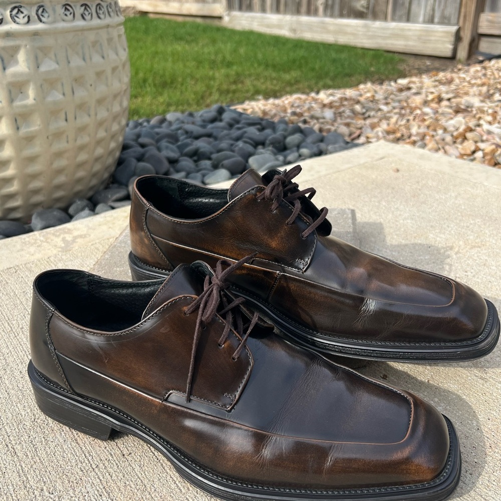 Kenneth Cole Brown Leather Oxford Shoes with Glossy Finish